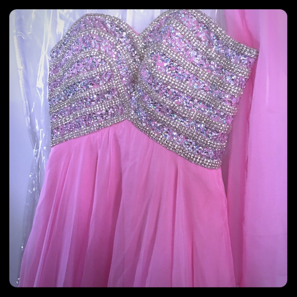NWOT Nox Anabel Formal Gown